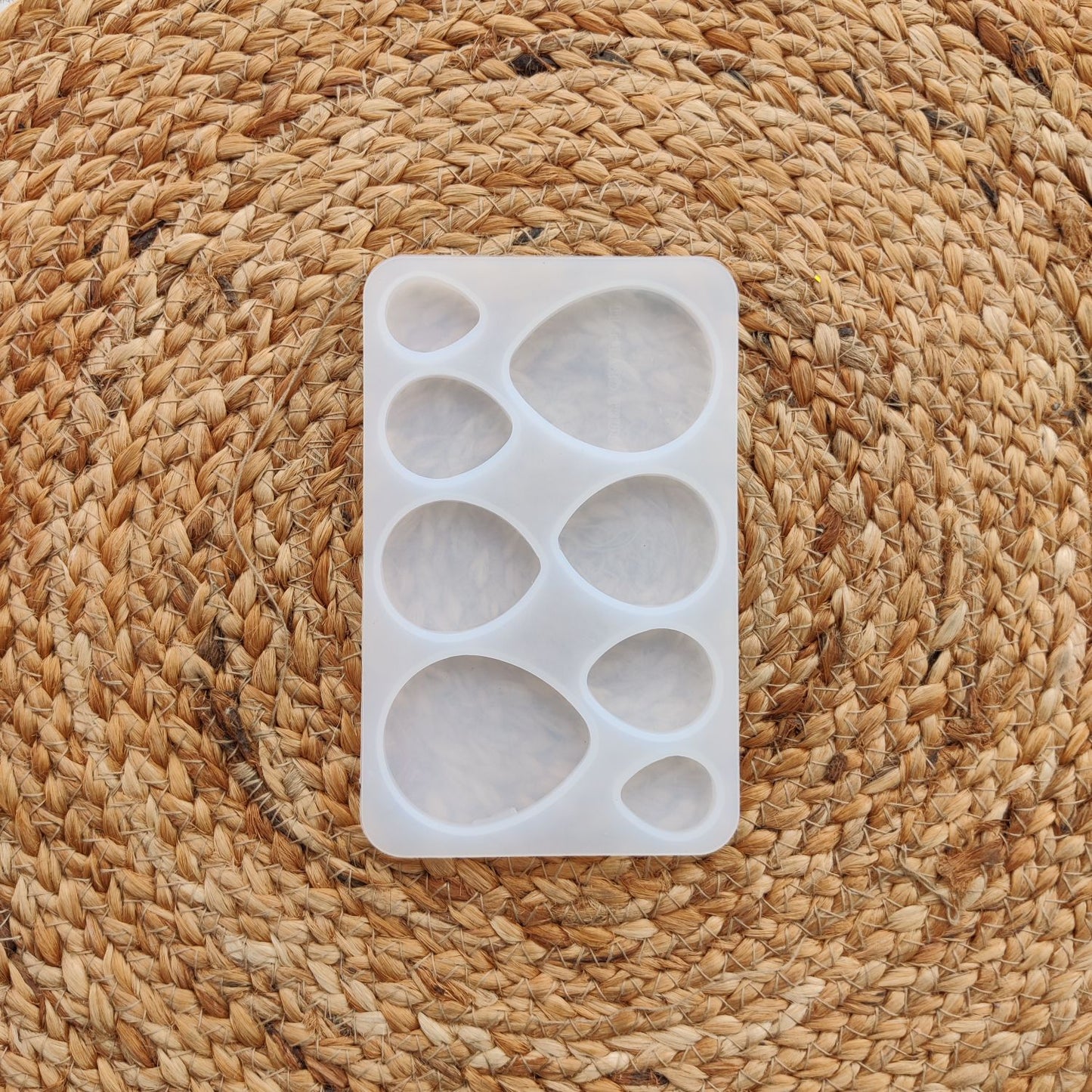 Drop shape rakhi / bracelet / pendant mould 47086