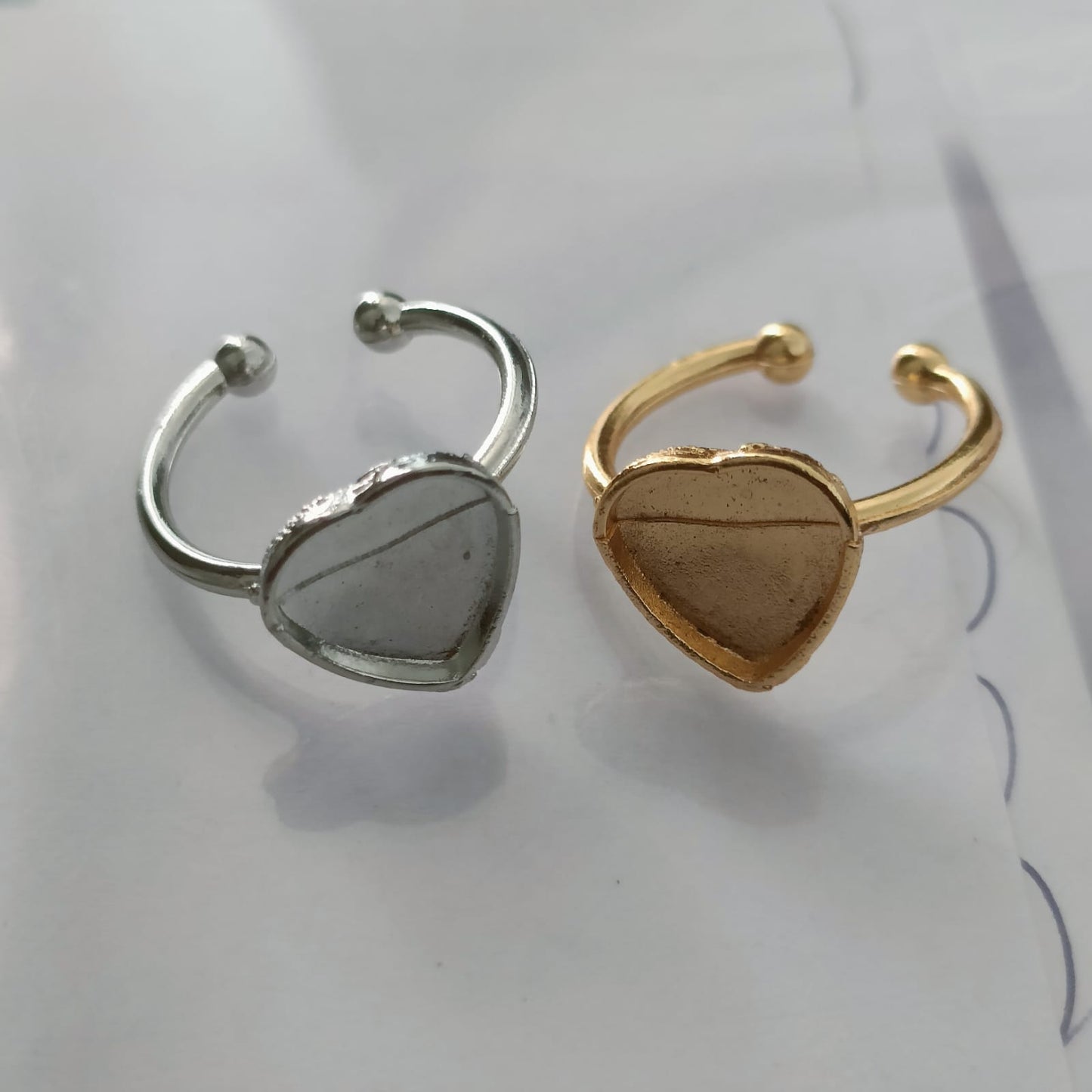 Big Heart Shape Bezel Ring
bezel ring
bezel ring for resin
resin art supplies
wholesale rein art supplies
resin art material