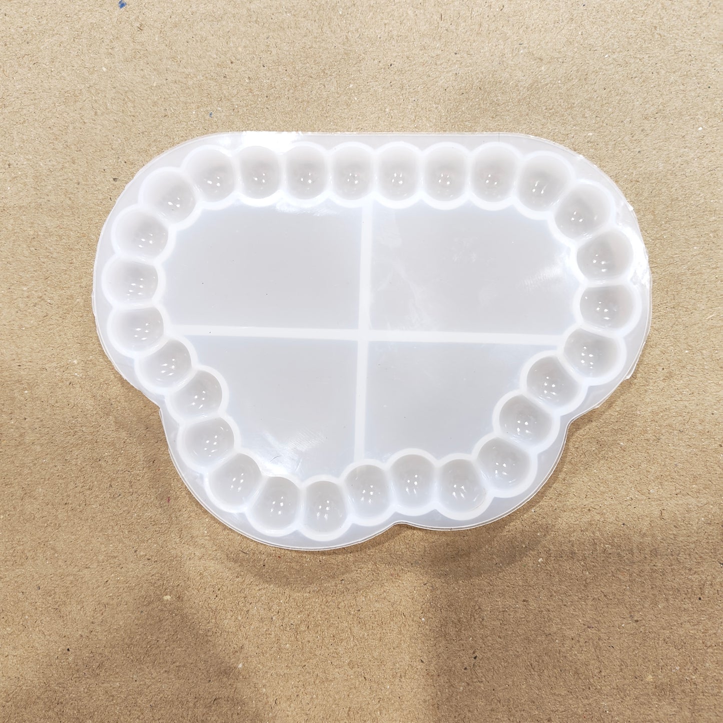 Cloud Bubble Tray Mould 5 inch
Cloud Bubble Tray concrete
insane craft supplies