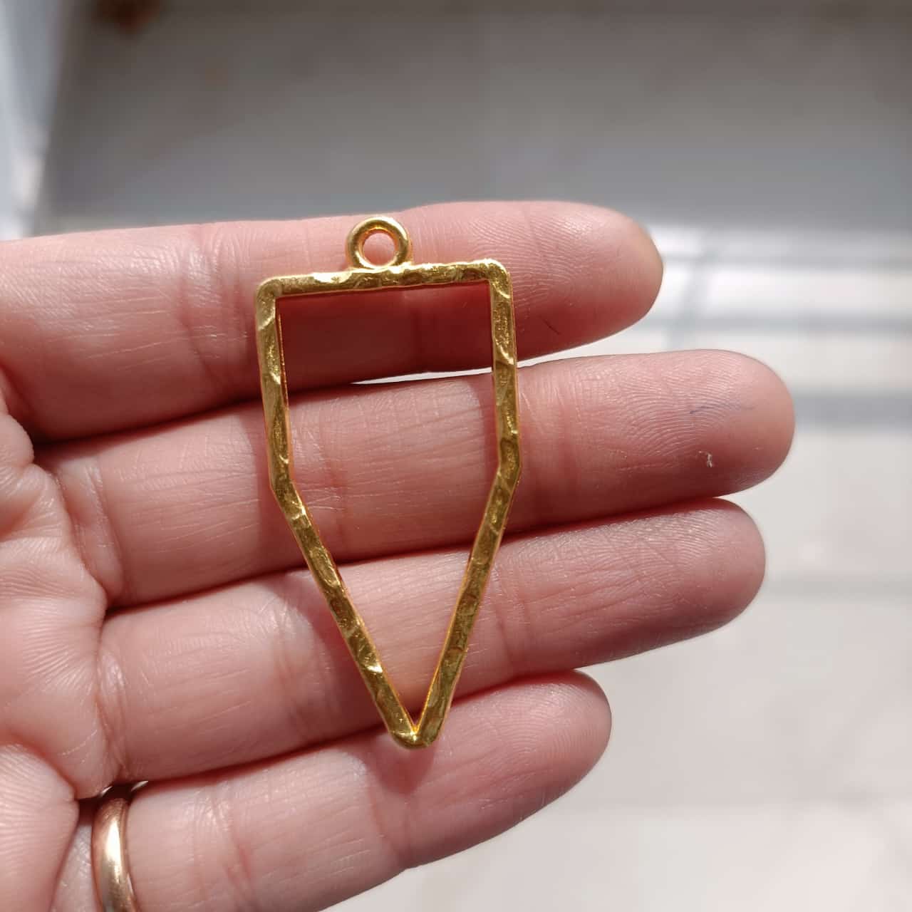 Pentagon Shape bezel
Resin bezel
insane craft supplies
bezel used in resin
pandent bezel for resin