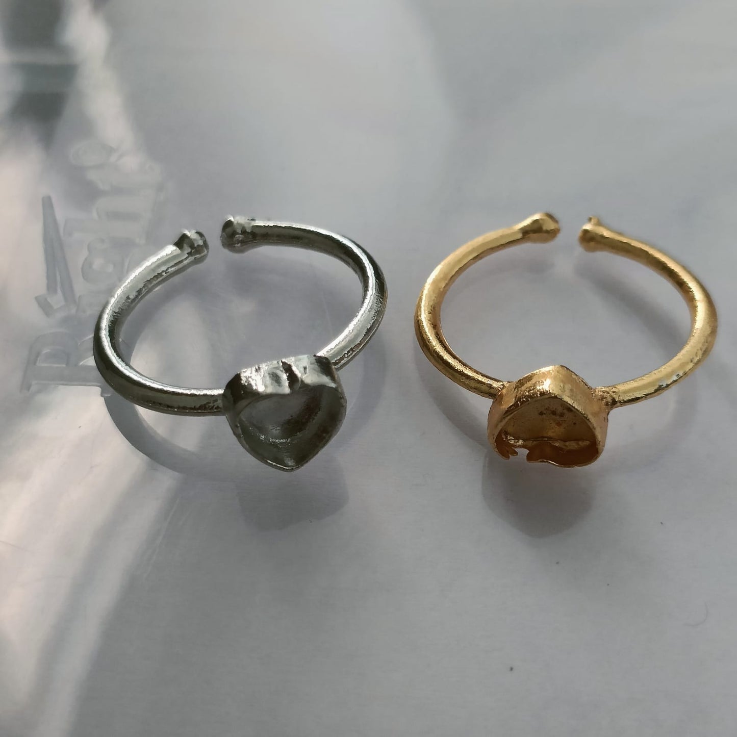 Small Heart-Shape Bezel Ring
bezel ring
bezel ring for resin
resin art supplies
wholesale rein art supplies
resin art material