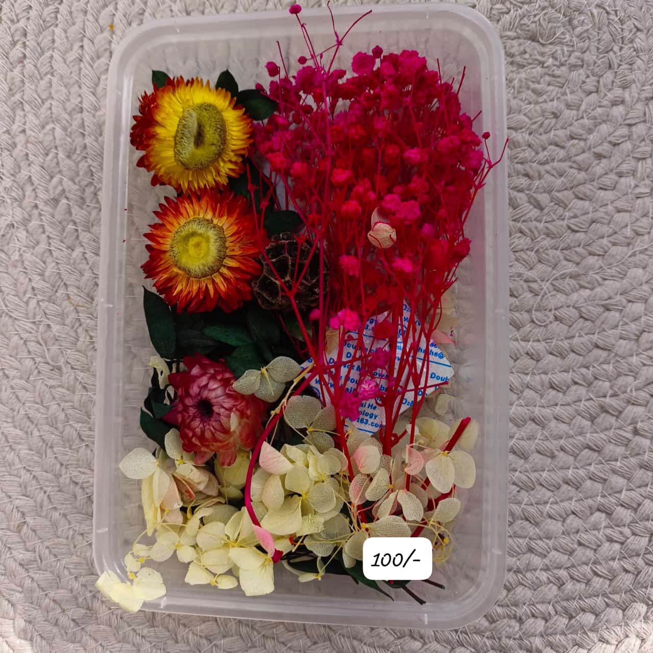 dry flower
pressed flower
dry flower used in resin