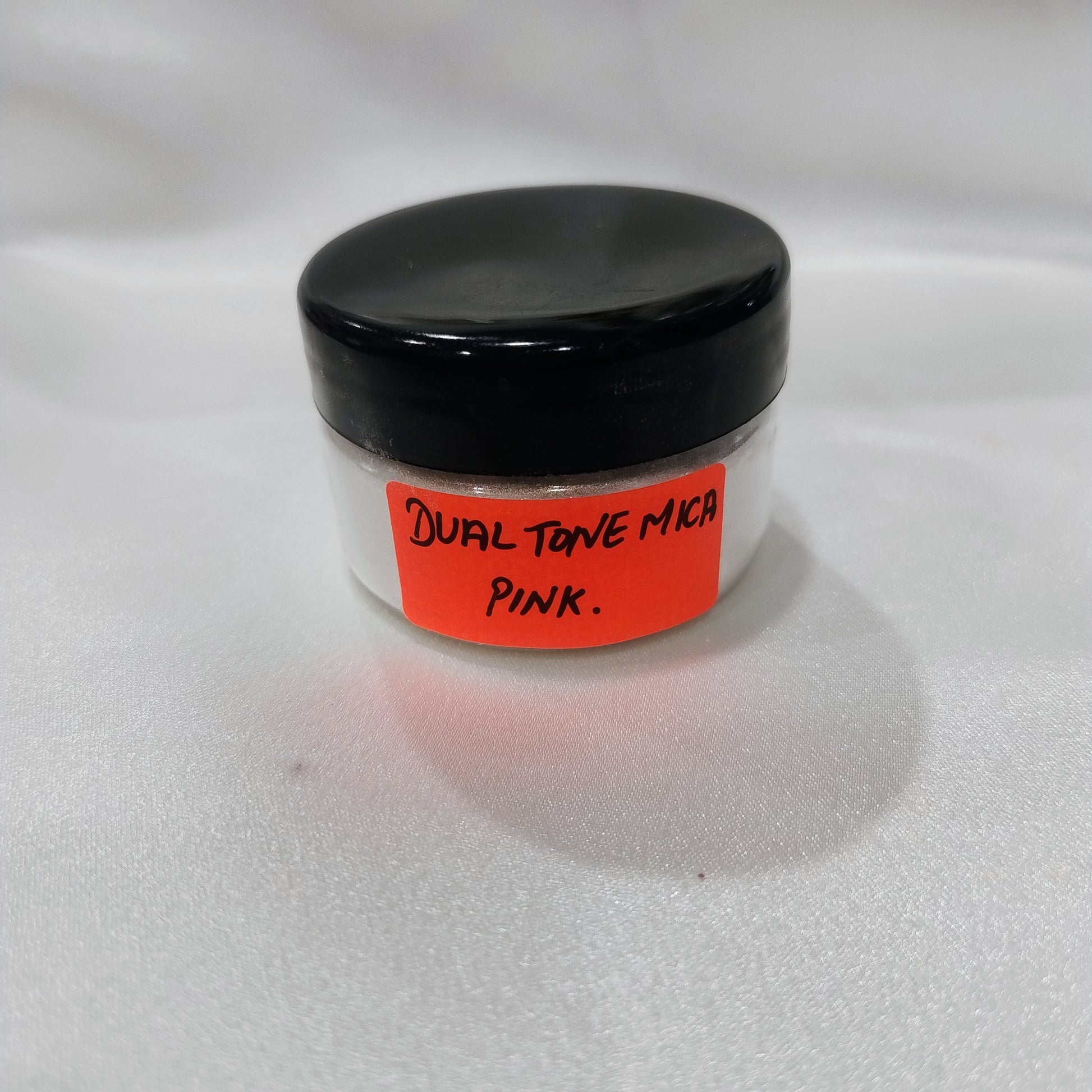 Mica powder 
